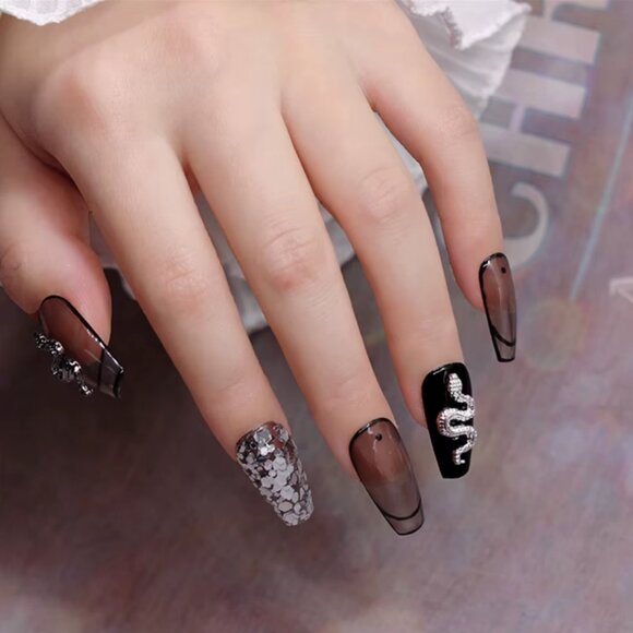 Snake nail charms BNIP Pack of 10 - gunmetal black - Picture 2 of 4